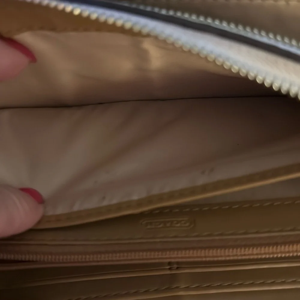 Coach this wallet